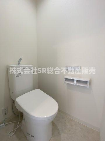 池之端町中古戸建のトイレ|トイレが2か所にあり朝の身支度がスムーズに行えます！