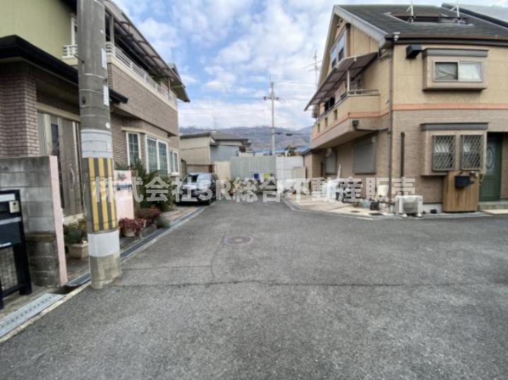 池之端町中古戸建の前面道路含む現地写真|前面道路含む現地写真です