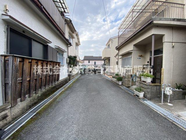 池之端町中古戸建の前面道路含む現地写真|前面道路含む現地写真です