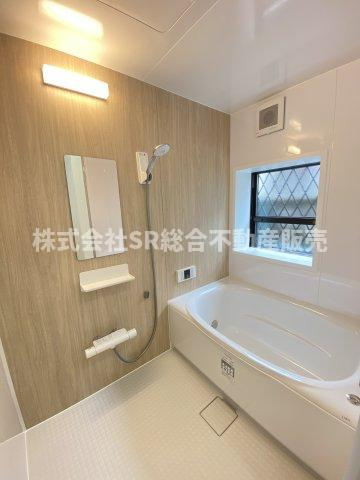 池之端町中古戸建の浴室|足を伸ばしてゆったりと浸かれます♪