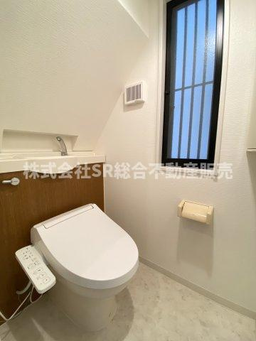 池之端町中古戸建のトイレ|温水洗浄便座もございます♪