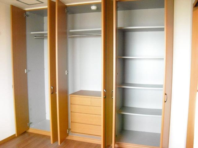 サンシャイン・ＫＡＴＳＵＴＡの収納|クローゼット