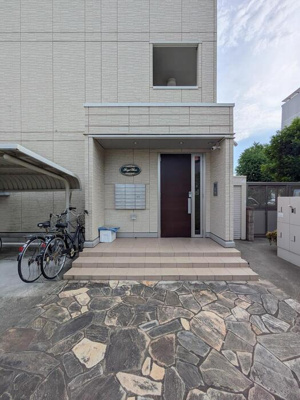 【エントランス】 | ロイヤルローズ