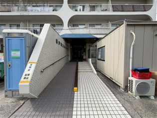 エントランス（外）