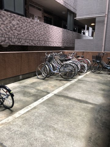 大田区東矢口３丁目の賃貸マンションの駐車場