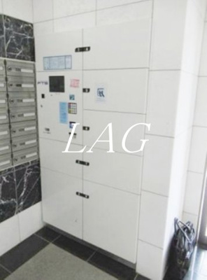 【その他共用部分】 | AXAS SHINITABASHI | 宅配ボックスです。