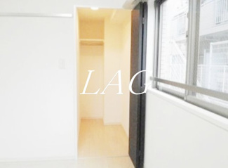 【収納】 | AXAS SHINITABASHI | ウォークインクローゼットです。