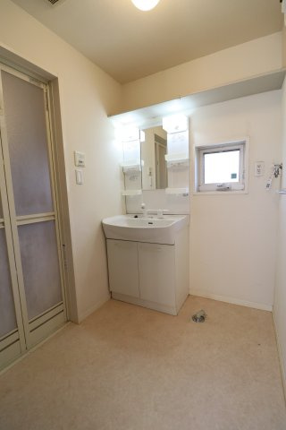 かぐや姫パークAの洗面所|内装前です。