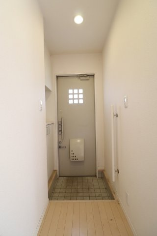 かぐや姫パークAの玄関|内装前です。