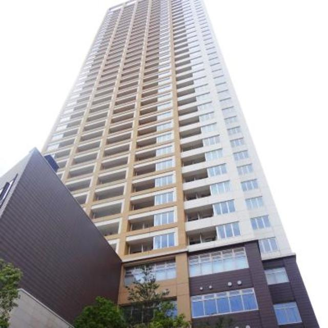 グランドターミナルタワー本八幡の外観