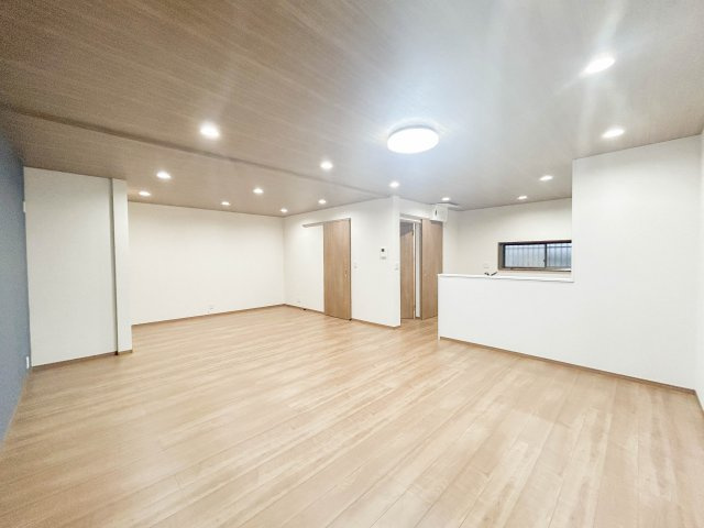 【居間・リビング】 | 駿東郡清水町徳倉 中古住宅 XH06024 | 清水町徳倉　ＬＤＫ　リフォ－ム後