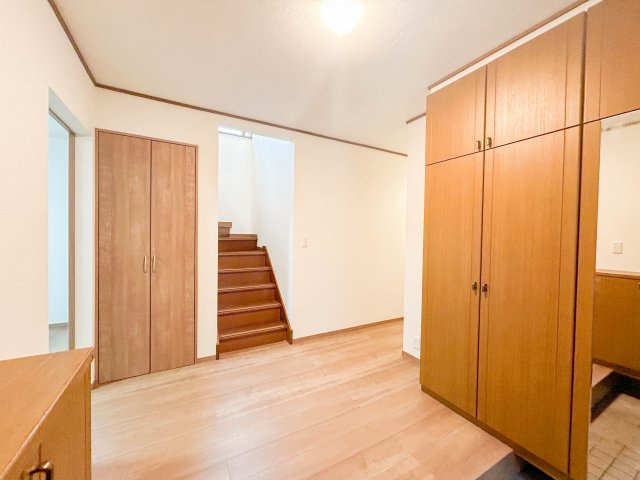 【玄関】 | 駿東郡清水町徳倉 中古住宅 XH06024 | 清水町徳倉　玄関　リフォ－ム後
