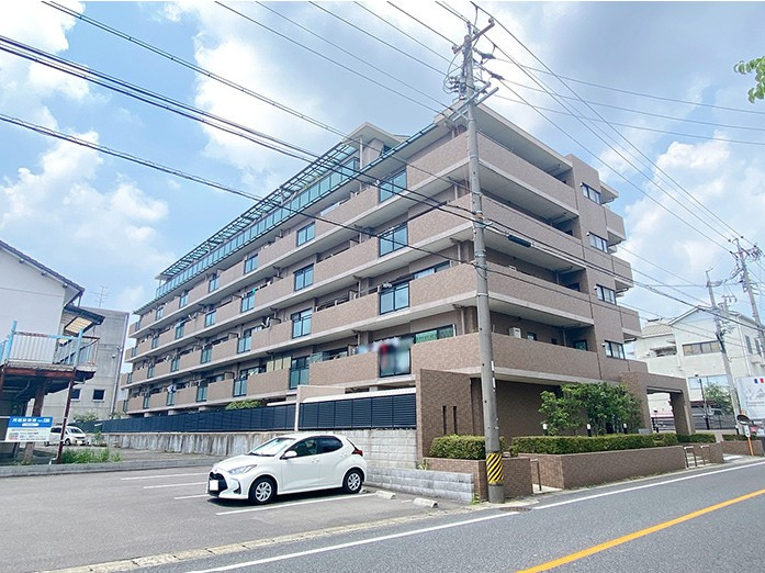 ファミール茜部