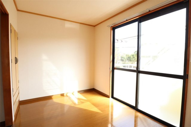 ヴィラパークサイドの居間・リビング