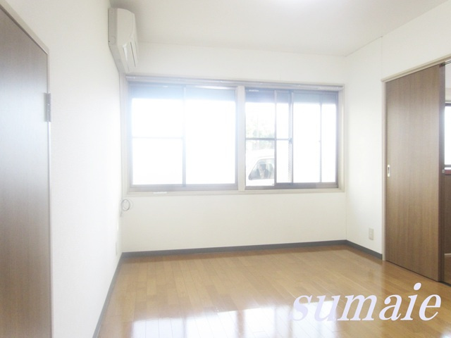 結城ハイツの居間・リビング