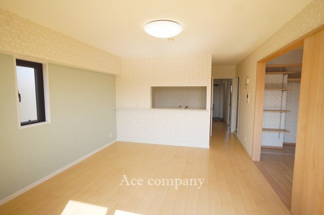 【居間・リビング】の画像