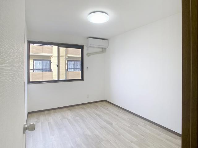 フローラルヒルズ　フリーセアの居間・リビング