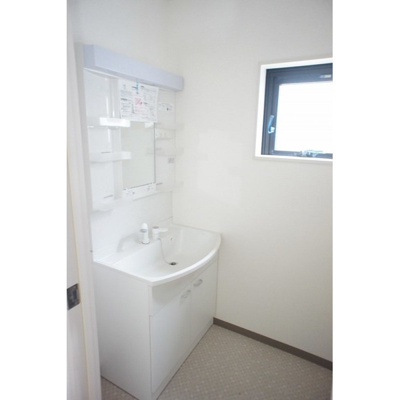 【独立洗面台】 | ウィンコーポ野方駅前 | 嬉しい独立洗面台付き。