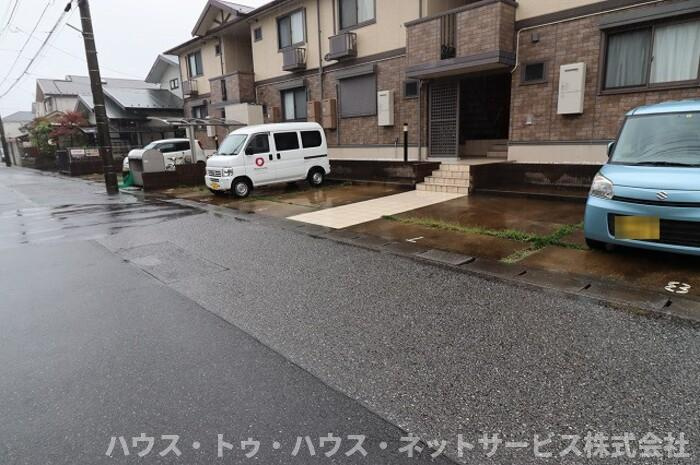 サンパティークの駐車場