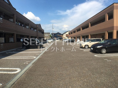 【駐車場】 | アーバンコートＴ．Ａ棟 | 駐車場完備です