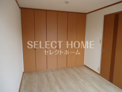 【寝室】 | アーバンコートＴ．Ａ棟 | 広くて明るい寝室