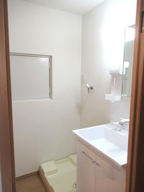 味噌天神マンションの独立洗面台