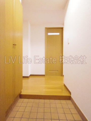 ピアライフアルファの玄関