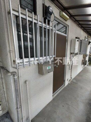 【玄関】 | 白百合荘 | 毎日通る玄関はこちらです