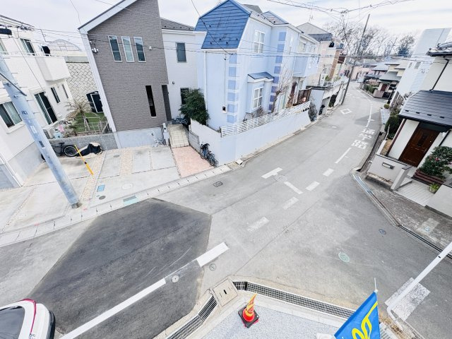 流山市松ケ丘６丁目新築戸建（松ケ丘12期）の展望|バルコニーより道路側眺望・南道路で日当たり良好♪