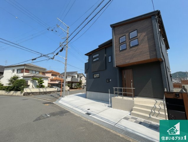 ●29(土)30(日)現地説明会！　香芝市西真美　ラスト1邸の前面道路含む現地写真|周辺は閑静な住宅街！前面道路広々で車の出し入れも便利です。駐車が苦手な方でも安心して車庫入れできます！