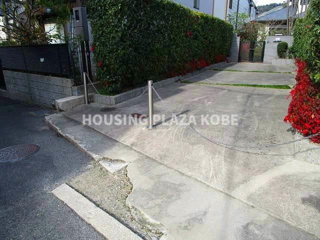 エスポワール須磨の駐車場