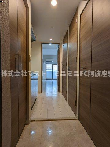 プランドール福島レジデンスの玄関|※別号室参考写真