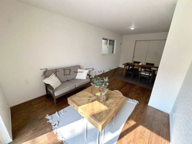 堺市美原区平尾の居間・リビング|ゆったりとした居間です