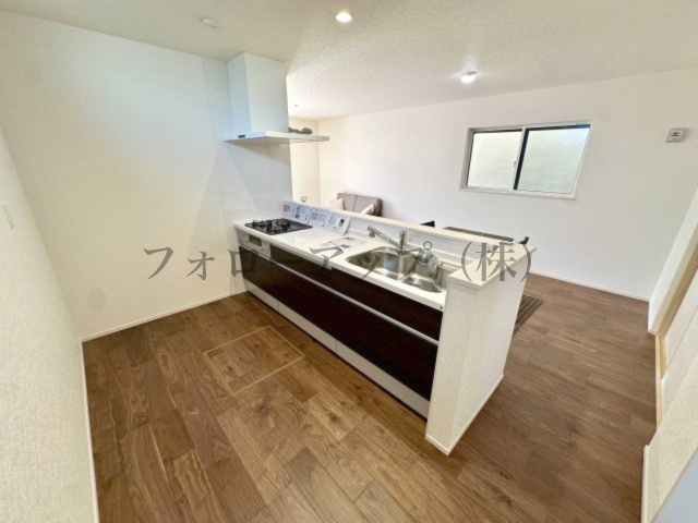 堺市美原区平尾のキッチン|コンパクトなキッチンで掃除もラクラク