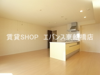  | クレストコート