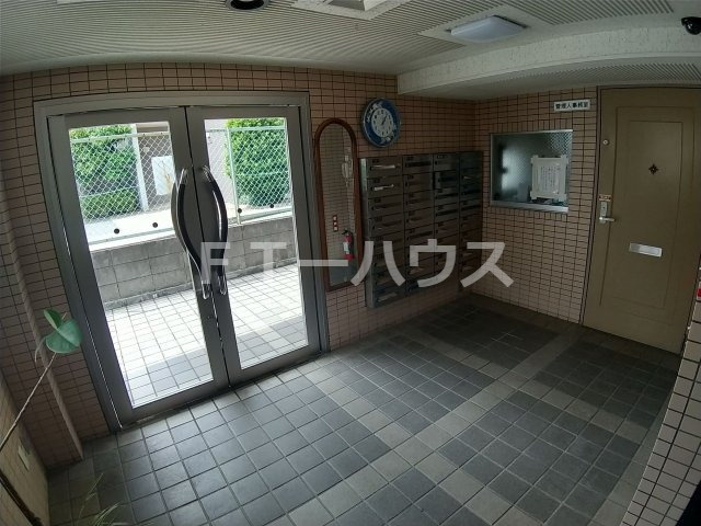 メゾングリシーヌのロビー