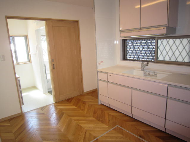 川口貸家のキッチン