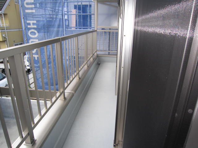 川口貸家のバルコニー