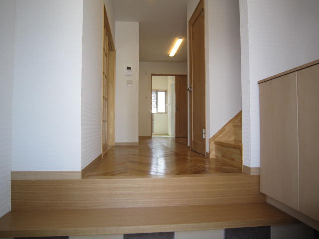 川口貸家の玄関