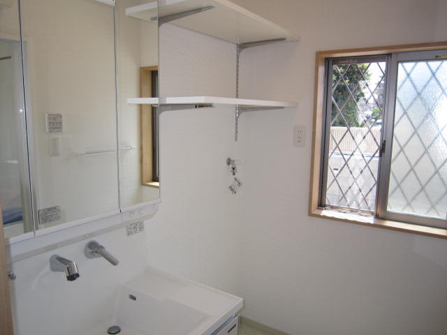 川口貸家の洗面所