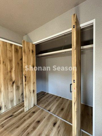 【内装】 | 各部屋にクローゼット付き◎場所ごとに片づけやすい設計♪
