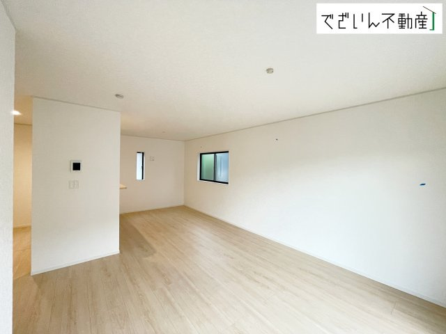 【居間・リビング】 | CRADLE GARDEN鴻巣市鴻巣第1　新築住宅 | ≪2号棟≫
現地(2026年7月撮影)
