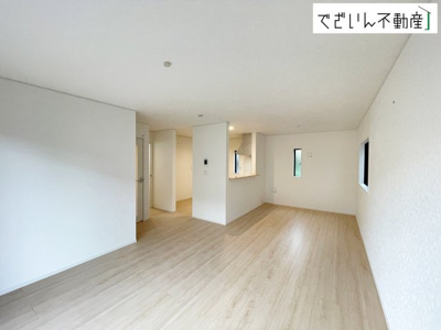 【居間・リビング】 | CRADLE GARDEN鴻巣市鴻巣第1　新築住宅 | ≪2号棟≫
現地(2026年7月撮影)