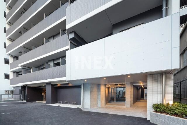 横浜市磯子区磯子３丁目の賃貸マンションのエントランス