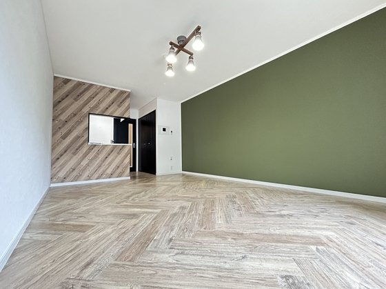 ウイングス７番館の居間・リビング