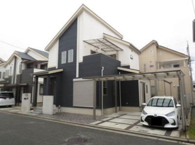 【外観】 | 堺市中区平井　中古戸建 | 太陽光発電システム搭載！環境に配慮したエコな暮らしを実現しながら、光熱費の安定化にもつながる住まいです。