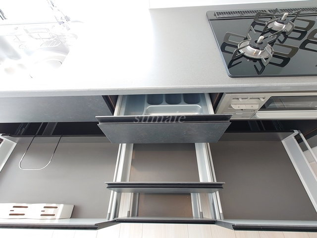 ＬＵＭＥＥＤ赤羽ＮＯＲＴＨのキッチン|キッチン下収納です☆