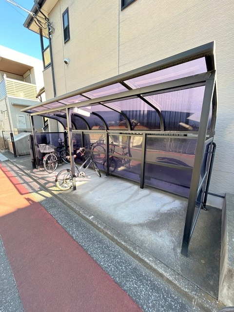 シャトル三鷹のその他共用部分|屋根付き駐輪場★