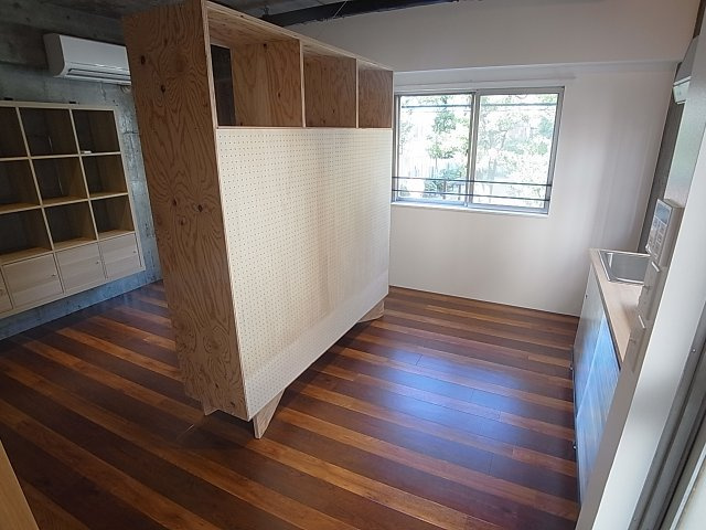 Authent神戸南の居間・リビング|開放感ある室内です