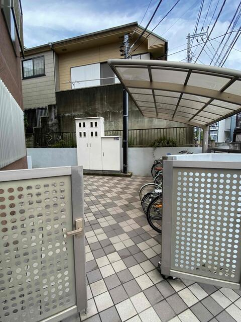 レイヴェルⅣのエントランス| 